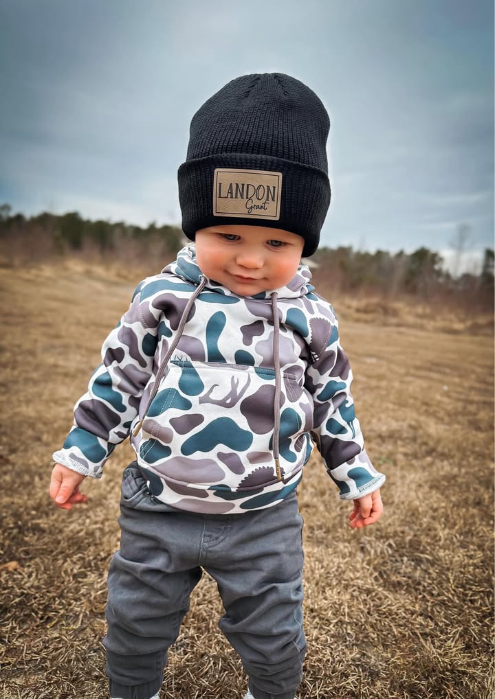 Camo sweatshirt